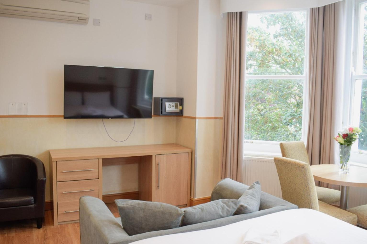 Osborne Aparthotel 이스트본 외부 사진