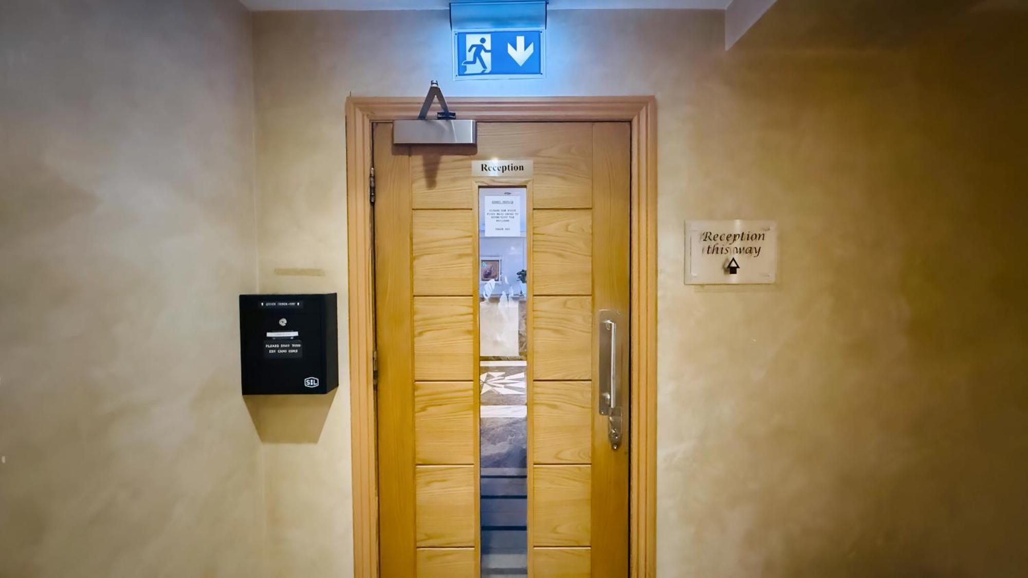 Osborne Aparthotel 이스트본 외부 사진